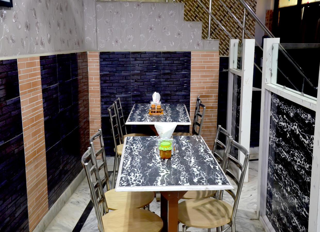 Fabhotel Sarwan Agra  Exteriör bild