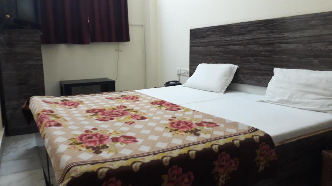 Fabhotel Sarwan Agra  Exteriör bild