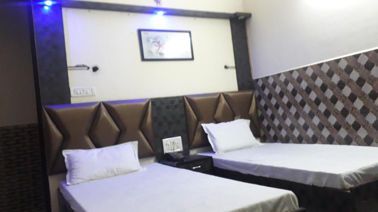 Fabhotel Sarwan Agra  Exteriör bild